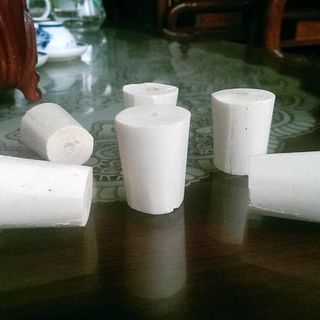 Nút chai nút rượu giá rẻ