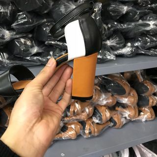 Sandal Dáng 345 Kín Gót D0021E
