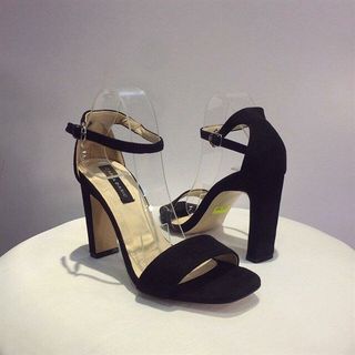 Sandal Gót Mảnh D0022E