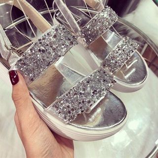 SANDAL ĐÍNH CƯỜM ĐÁ D0018E