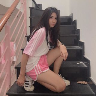 Áo raglan hồng phấn