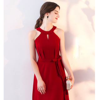 Đầm yếm thắt dây nơ eo sang trọng