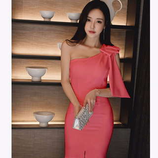 Đầm lệch vai đính nơ Hàn Quốc