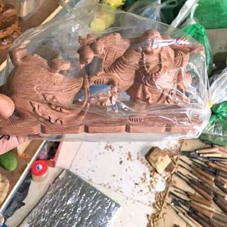 tượng di lặc gỗ bách xanh