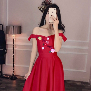 Đầm xoè bẹt vai siêu sang