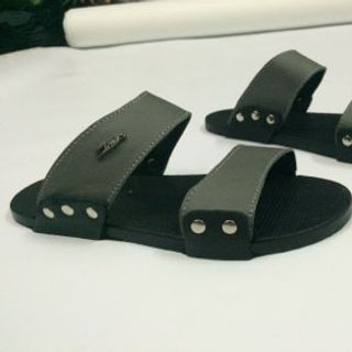 dép 2 quai Nhã Cầm
