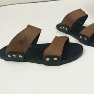 dép 2 quai Nhã Cầm