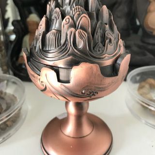 Lư xông trầm đài sen
