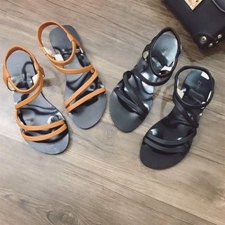 SANDAL HỌC SINH NHIỀU DÂY D0018E
