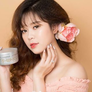 Kem trắng da bơ sữa toàn thân SWhite