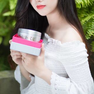 Kem trắng da bơ sữa toàn thân SWhite
