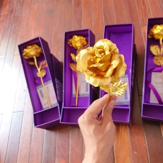 Hoa hồng mạ vàng 24k