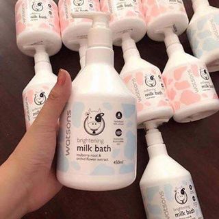 Sữa tắm dưỡng ẩm trắng da
