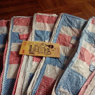 Túi bạt dứa đựng quần áo giá rẻ