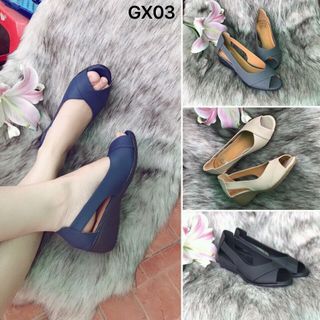 Sandal đế xuồng