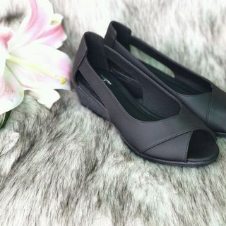Sandal đế xuồng