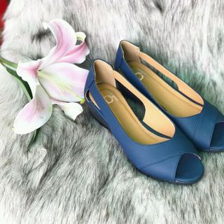 Sandal đế xuồng