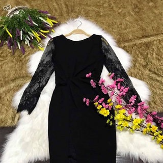 Đầm body ắn eo phối ren