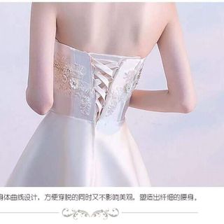 ĐẦM XÒE ĐUÔI TÔM CÚP LƯỚI XẾP