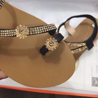 SANDAL NẠM ĐÁ HOA NHÍ D0019E