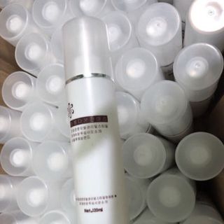 xịt dưỡng tóc giả