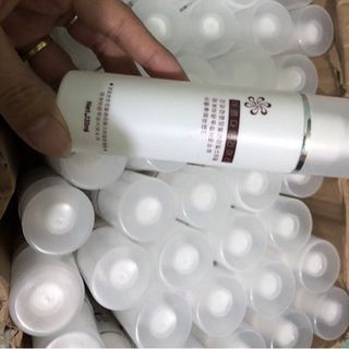 xịt dưỡng tóc giả