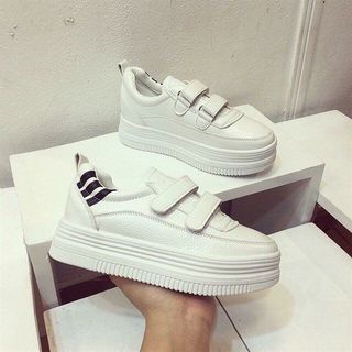 GIẦY THỂ THAO QUAI DÁN NÂNG ĐẾ D0024E