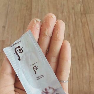 GEL TẨY TẾ BÀO CHẾT SAMPLE WHOO NHẬT BẢN