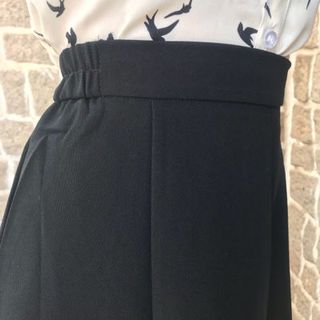 CHÂN VÁY XOÈ MIDI