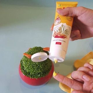 Kem tan mỡ gừng ớt Ngân Bình