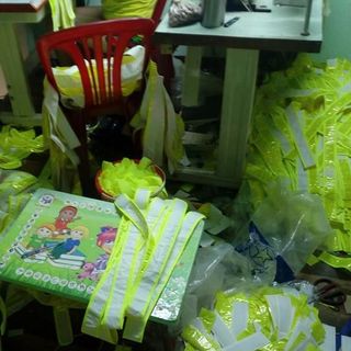 Áo dạ quang dây