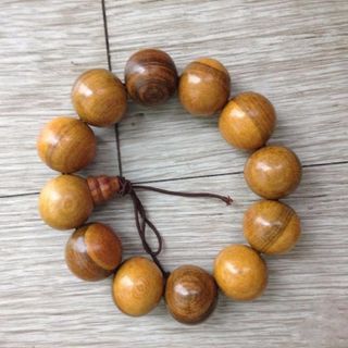 vòng gỗ bách xanh