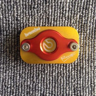 Nắp Dầu Xe Máy Nhôm CNC Brembo Cho Yamaha