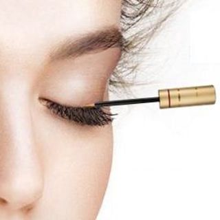 Dưỡng dài mi của mỹ