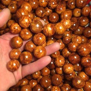 Vòng gỗ huyết long