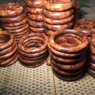 Vòng gỗ huyết long