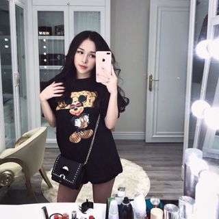Áo thun tay lỡ form rộng