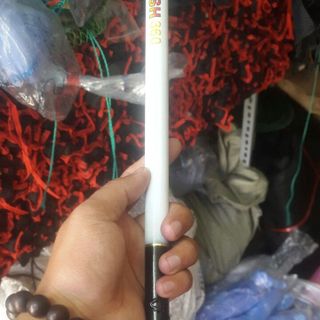 Cần câu cá cần đơn cầm tay hiệu 2 con cá trắng bình dân