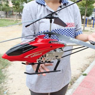 Máy bay điều khiển quá khổ