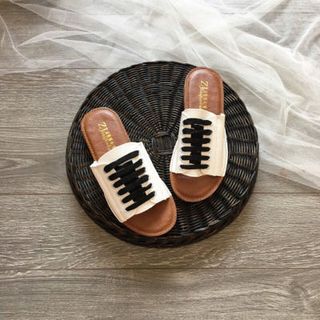 dép quai ngang cột dây