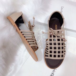 giày sandal đục lỗ xinh
