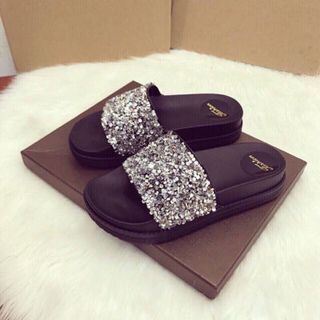 dep nữ kim tuyến