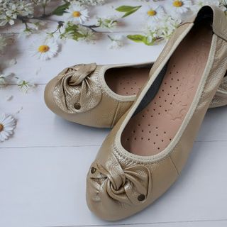 Giày búp bê tán đinh