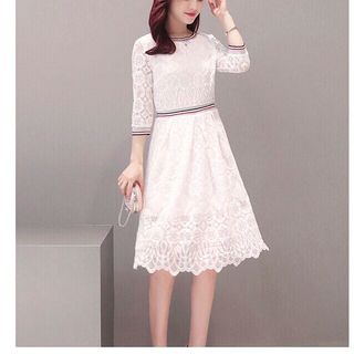 Đầm Ren Dự Tiệc Viền Thổ Cẩm