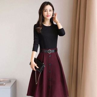Chân Váy Xoè Phối Nút Hana