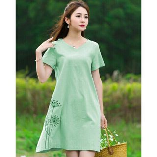 Đầm suông thêu Candy