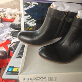 Giày hiệu Geox nữ da