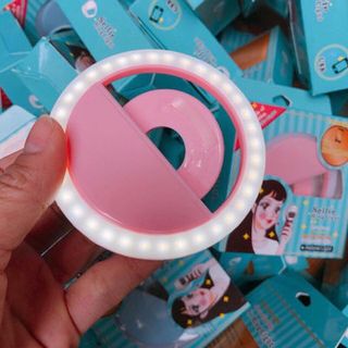 đèn leb selfie hỗ trợ chị em chụp hình