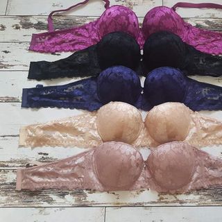 Áo ngực cúp ngực Thái