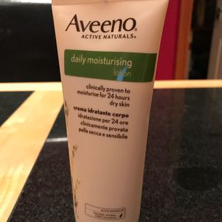 kem dưởng thể aveeno